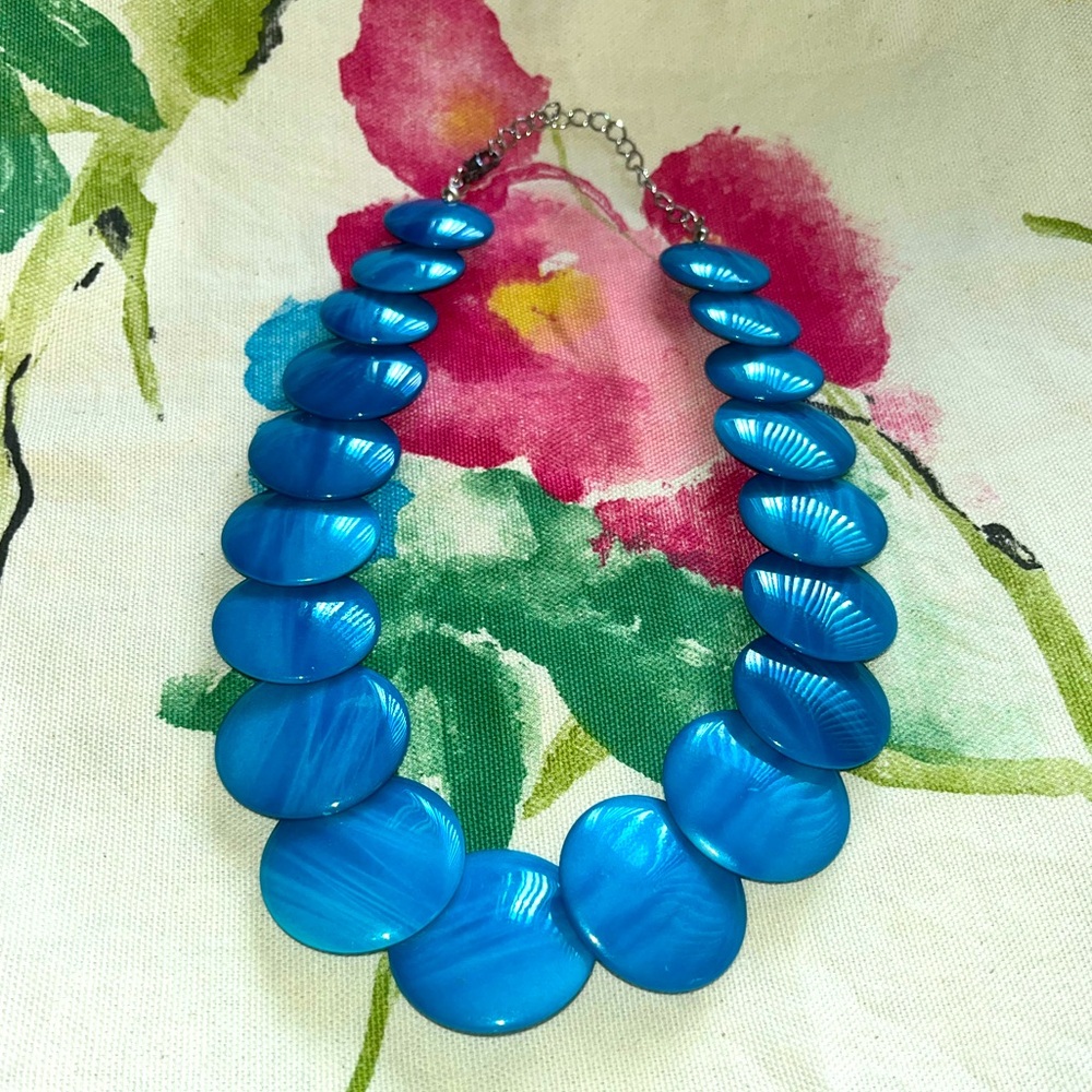 Modern Shell Necklace - Picture 8 of 12